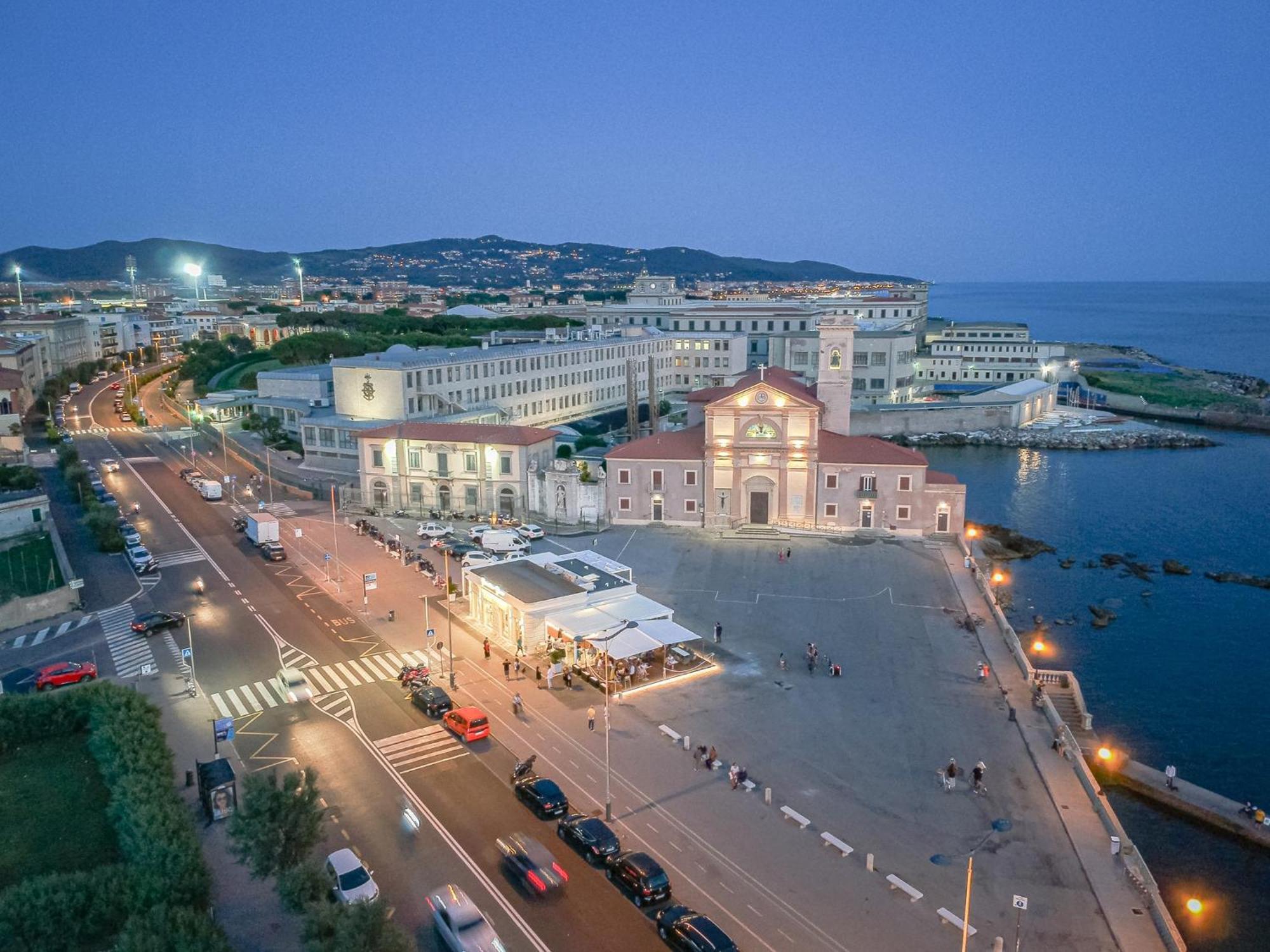Eremomarino Apartment Livorno Ngoại thất bức ảnh